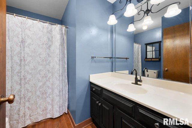 4828 6th Ave Dr Avenue, Moline, IL 61265