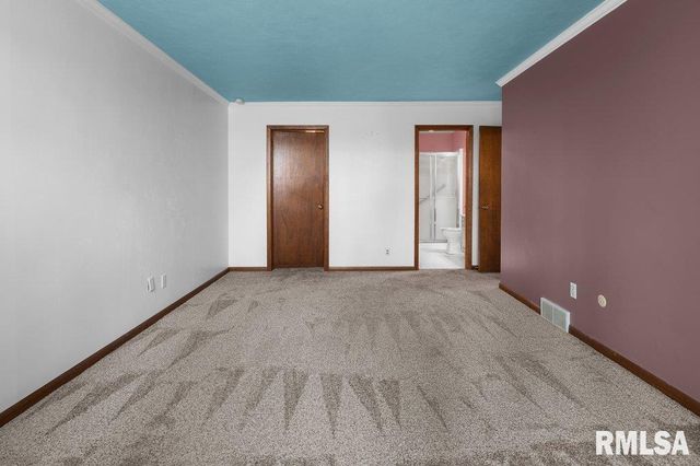 4828 6th Ave Dr Avenue, Moline, IL 61265