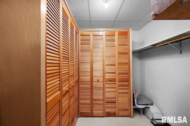 4828 6th Ave Dr Avenue, Moline, IL 61265