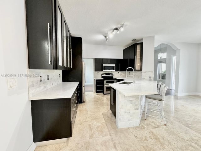 280 SW 167th Ave, Pembroke Pines, FL 33027