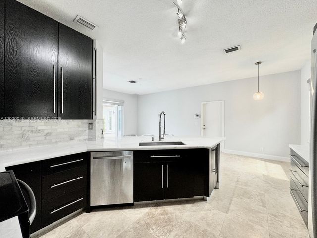 280 SW 167th Ave, Pembroke Pines, FL 33027