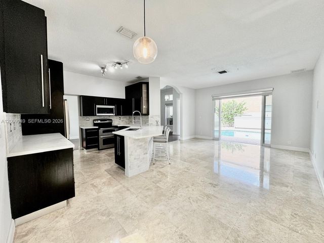 280 SW 167th Ave, Pembroke Pines, FL 33027