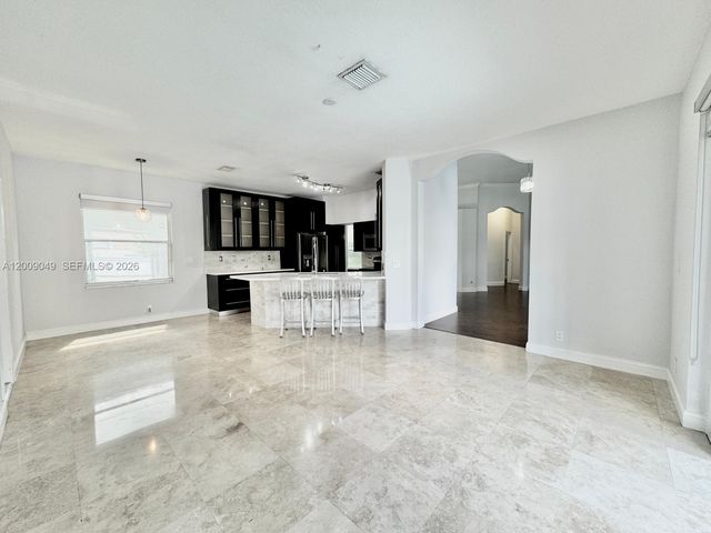 280 SW 167th Ave, Pembroke Pines, FL 33027