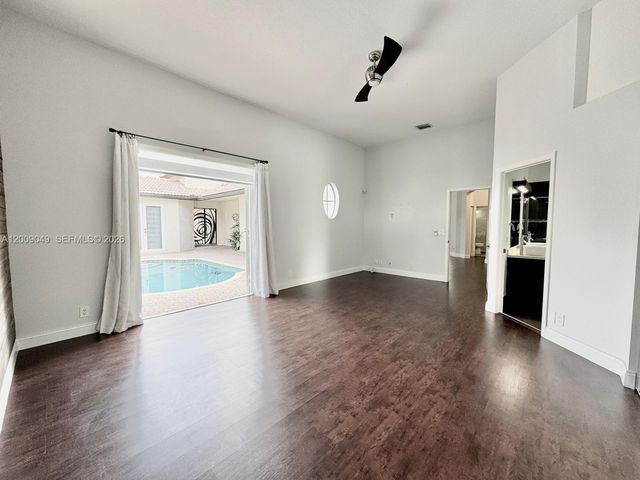 280 SW 167th Ave, Pembroke Pines, FL 33027