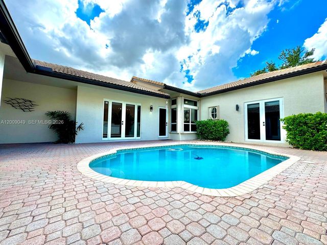 280 SW 167th Ave, Pembroke Pines, FL 33027