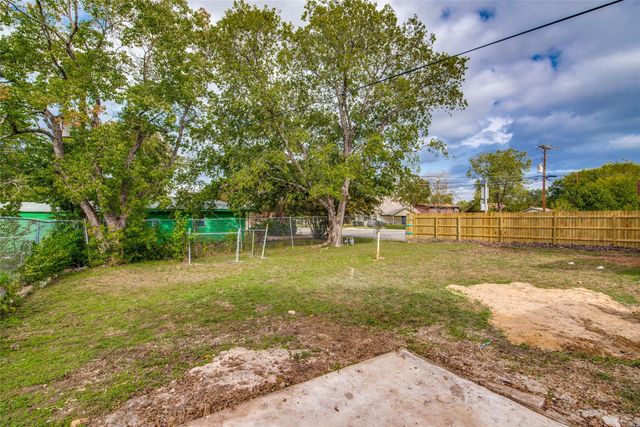 500 Lockwood ST, San Marcos, TX 78666