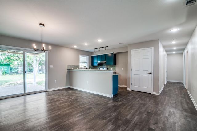 500 Lockwood ST, San Marcos, TX 78666