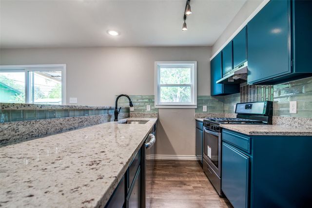 500 Lockwood ST, San Marcos, TX 78666