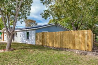 500 Lockwood ST, San Marcos, TX 78666