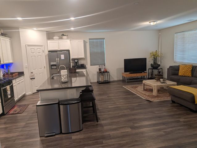 3211 Lennon Way, Stockton, CA 95212