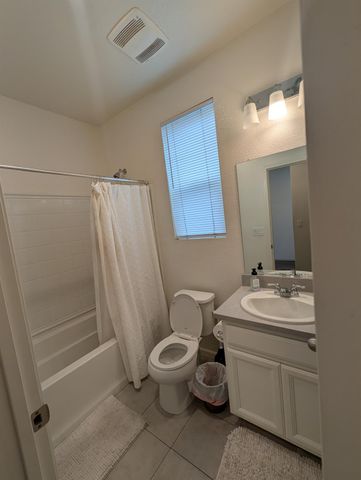 3211 Lennon Way, Stockton, CA 95212