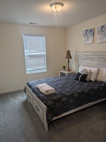 3211 Lennon Way, Stockton, CA 95212