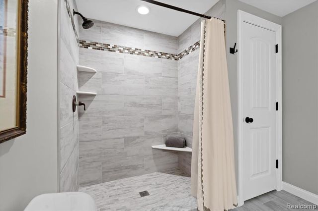 68 Fox Hollow Drive, Metamora, MI 48455