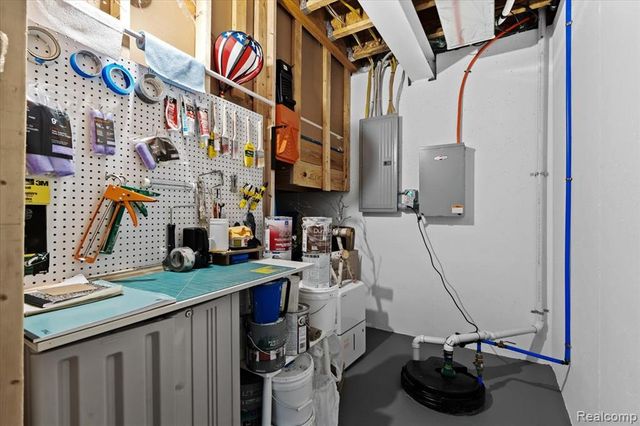 68 Fox Hollow Drive, Metamora, MI 48455