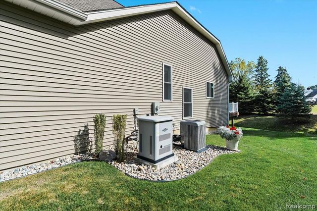 68 Fox Hollow Drive, Metamora, MI 48455