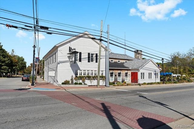 68 Fox Hollow Drive, Metamora, MI 48455