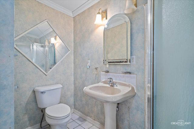 910 Southbridge Drive, Aurora, IL 60506