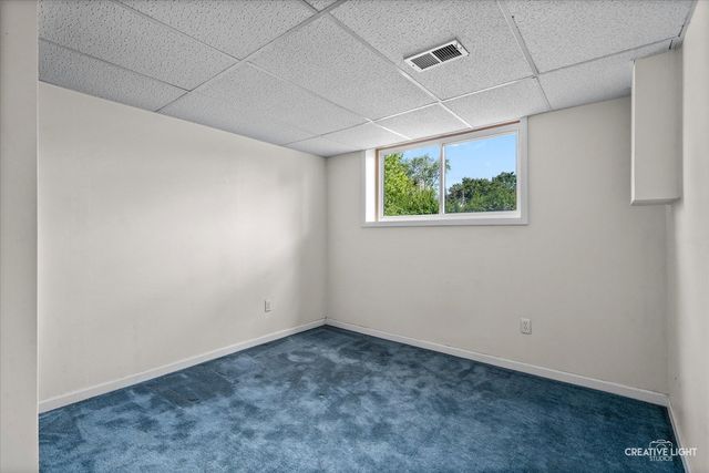 910 Southbridge Drive, Aurora, IL 60506