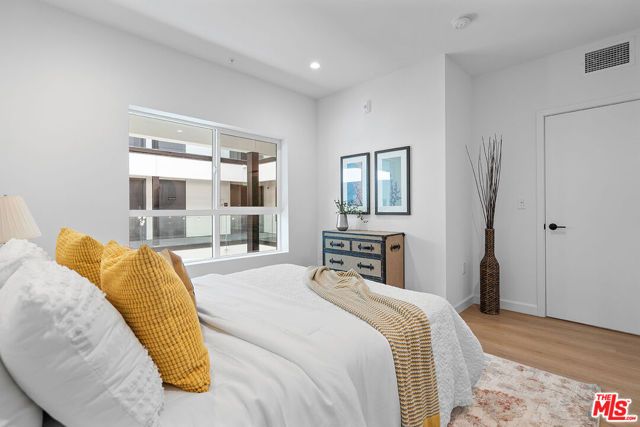 321 S Oxford Avenue 606, Los Angeles, CA 90020