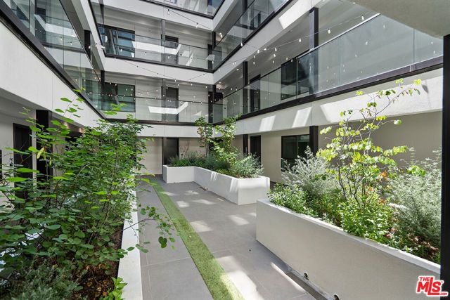 321 S Oxford Avenue 606, Los Angeles, CA 90020