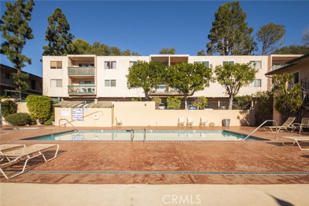 2940 N Verdugo Road 321, Glendale, CA 91208