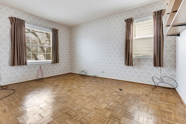 197 Smethwick Road, Elk Grove Village, IL 60007