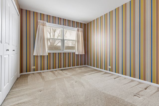 197 Smethwick Road, Elk Grove Village, IL 60007