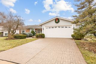 197 Smethwick Road, Elk Grove Village, IL 60007