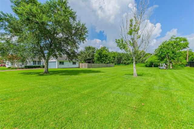 3524 Charles Avenue, Pearland, TX 77584