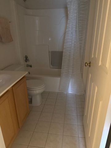 1298 Leonard Drive 1298, Schaumburg, IL 60193