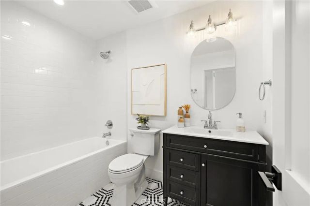 684 Seaview, Laguna Beach, CA 92651