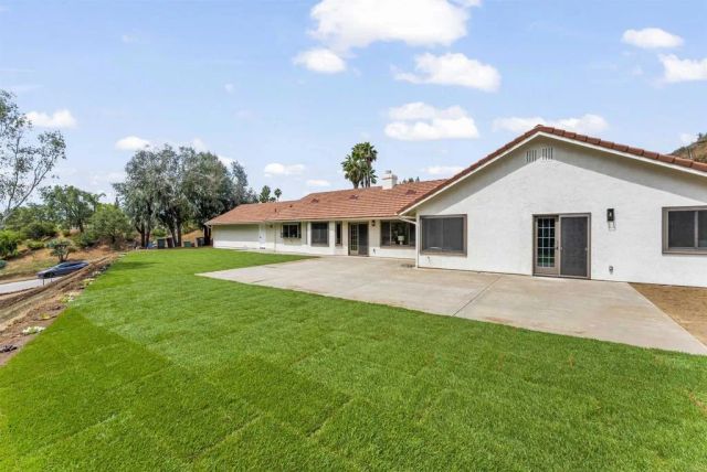 25945 Forest Drive, Escondido, CA 92026