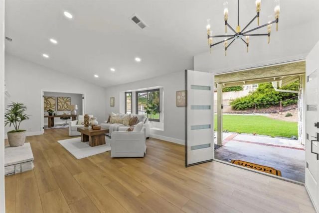 25945 Forest Drive, Escondido, CA 92026