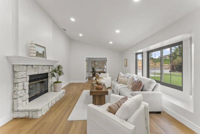 25945 Forest Drive, Escondido, CA 92026