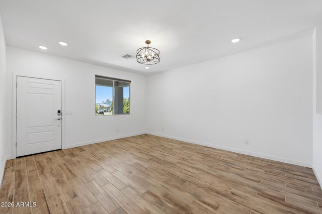 17072 W ALICE Avenue, Waddell, AZ 85355