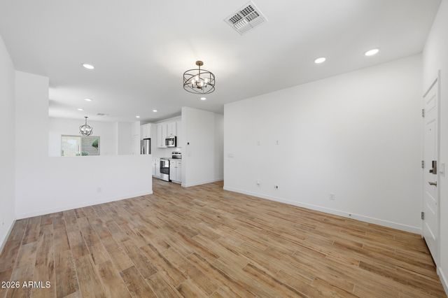 17072 W ALICE Avenue, Waddell, AZ 85355