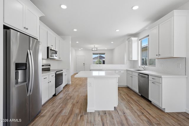 17072 W ALICE Avenue, Waddell, AZ 85355