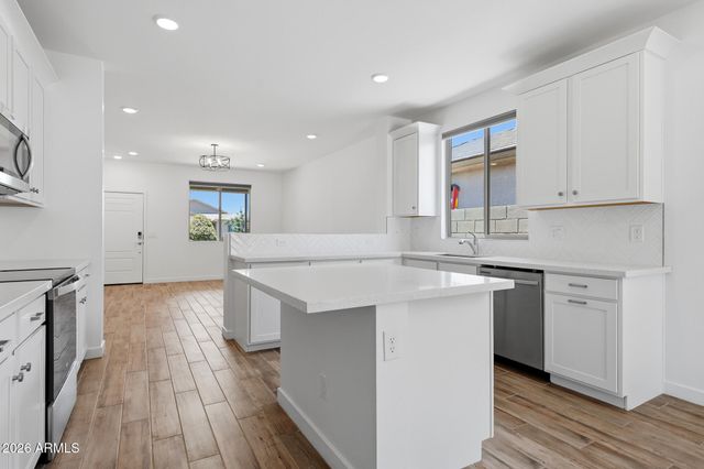 17072 W ALICE Avenue, Waddell, AZ 85355