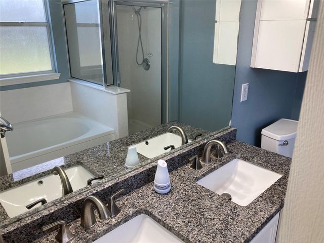 284 Loon Lake DR, Kyle, TX 78640