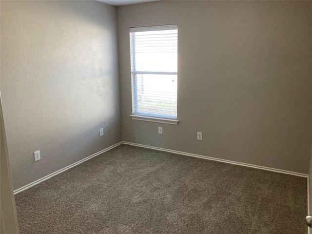 284 Loon Lake DR, Kyle, TX 78640