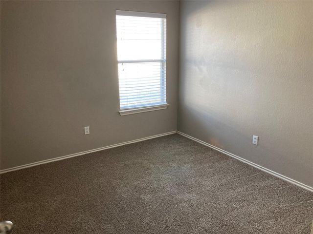 284 Loon Lake DR, Kyle, TX 78640