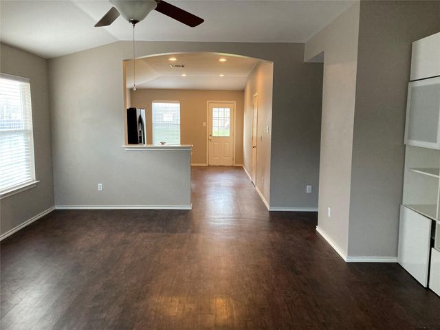 284 Loon Lake DR, Kyle, TX 78640