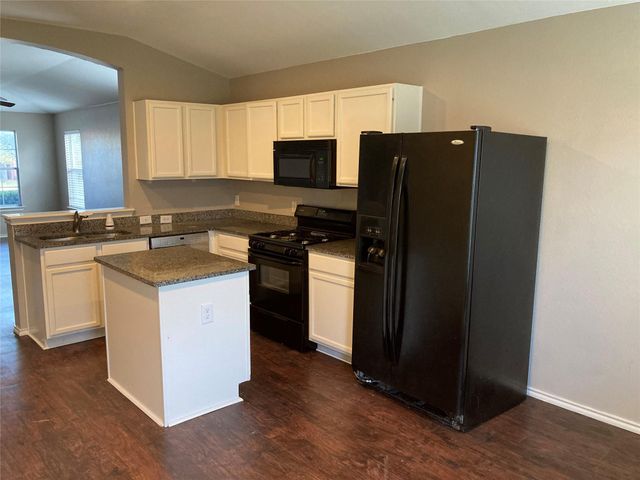 284 Loon Lake DR, Kyle, TX 78640