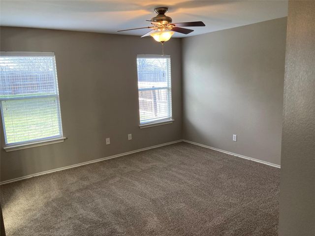 284 Loon Lake DR, Kyle, TX 78640