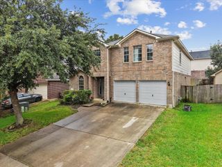 919 Summer Wood Boulevard, Conroe, TX 77303