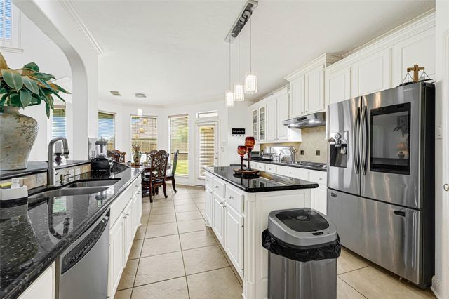 15103 Oldtown Bridge Court, Sugar Land, TX 77498
