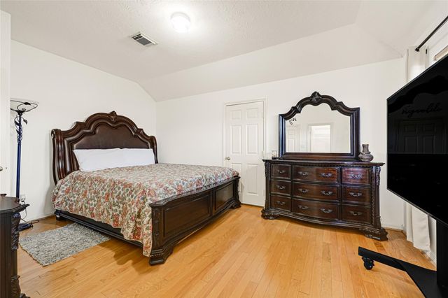 15103 Oldtown Bridge Court, Sugar Land, TX 77498