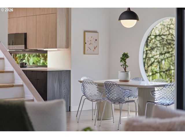 14863 TWIN FIR Ct, Lake Oswego, OR 97035