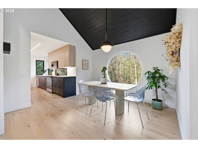 14863 TWIN FIR Ct, Lake Oswego, OR 97035