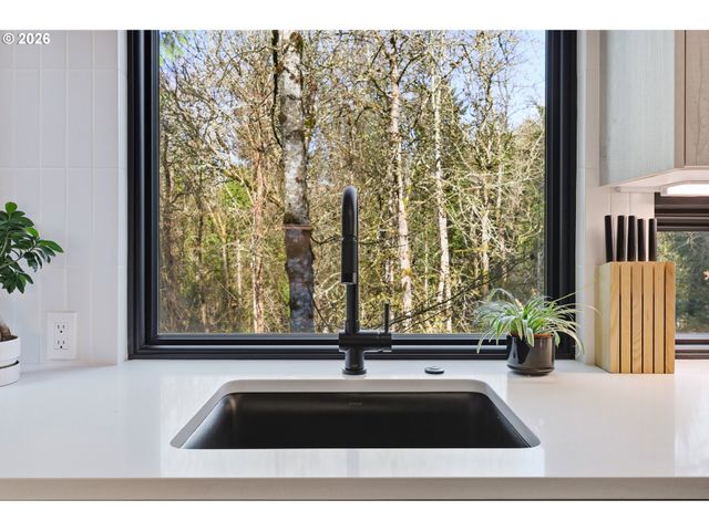 14863 TWIN FIR Ct, Lake Oswego, OR 97035